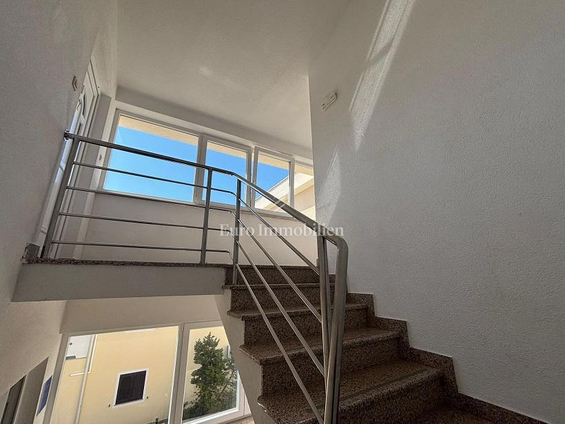 Stara Novalja - apartma s pogledom na morje