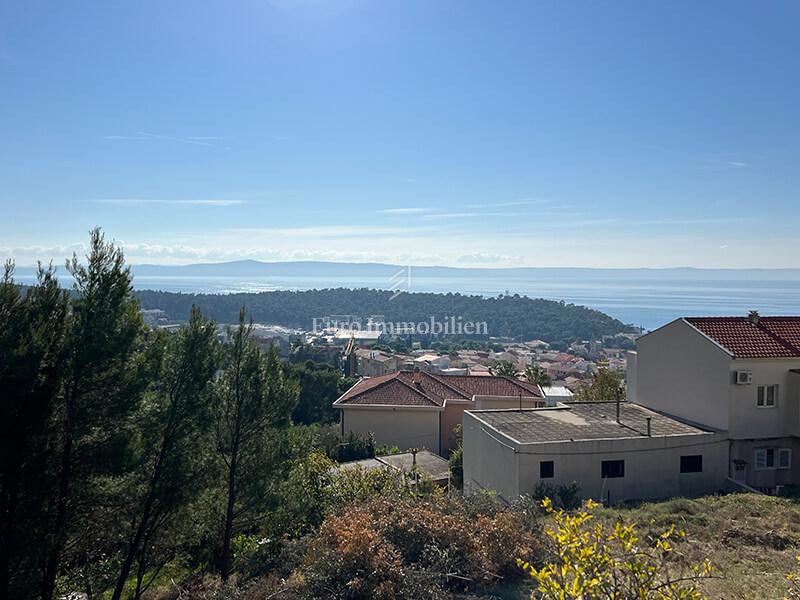 Makarska - gradbeno zemljišče za stanovanjsko uporabo
