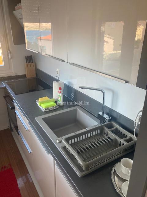 Pag, Stanovanje v pritličju, le 50 metrov od morja