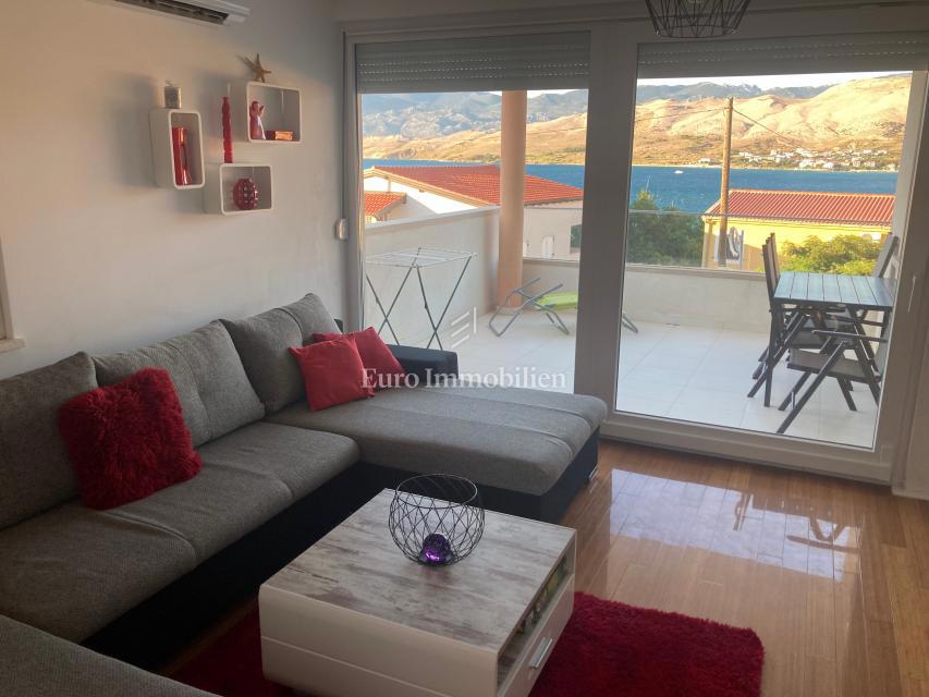 Pag, Stanovanje v pritličju, le 50 metrov od morja