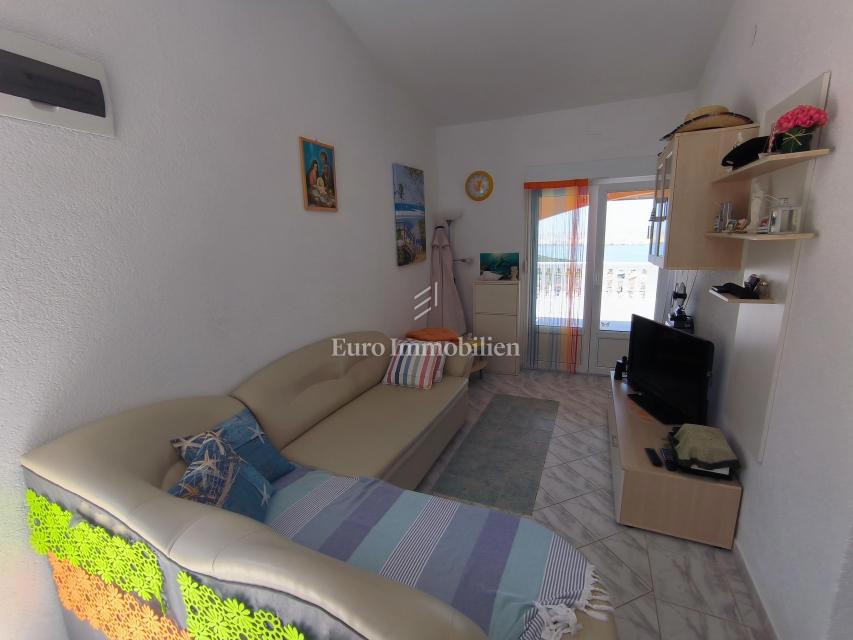 Stanovanje z Veliko Teraso in Pogledom na Otoke