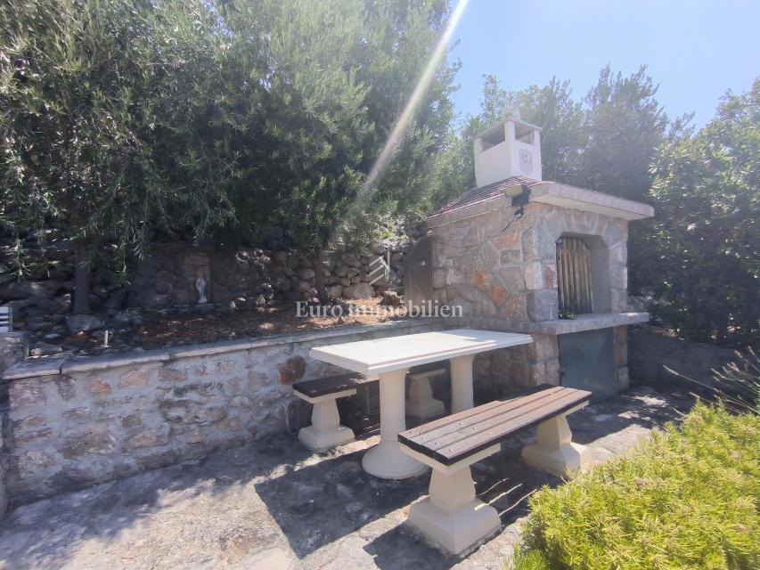 Stanovanje z Veliko Teraso in Pogledom na Otoke