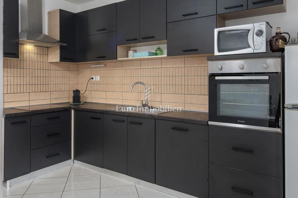 Bribir, Počitniška hiša z bazenom