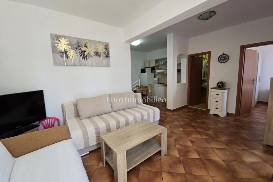 Dvosobni apartma z razgledom na morje