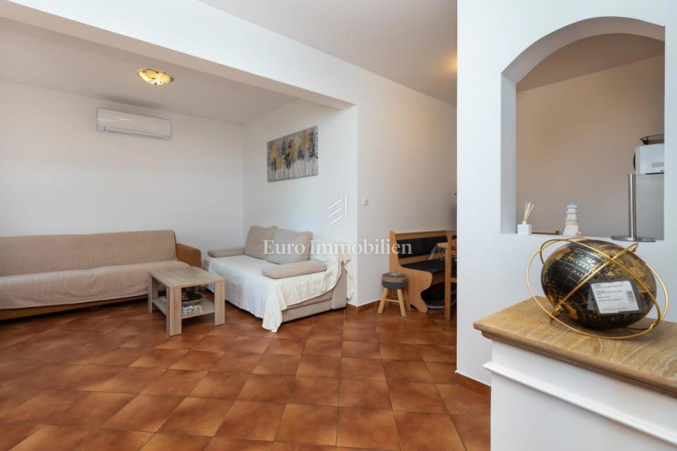 Dvosobni apartma z razgledom na morje