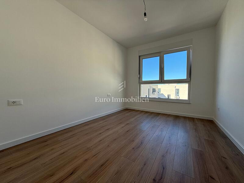 Novo enosobno stanovanje s pogledom na morje