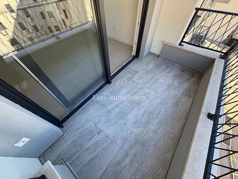 Novo enosobno stanovanje s pogledom na morje