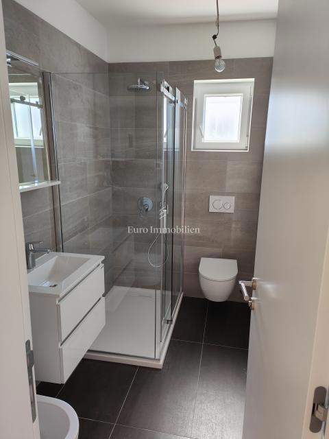 Apartma z vrtom, 100 metrov od morja, Mali Lošinj