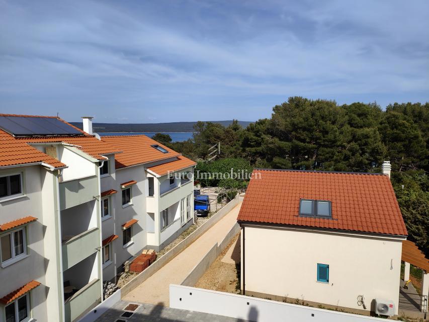 Apartma z vrtom, 100 metrov od morja, Mali Lošinj