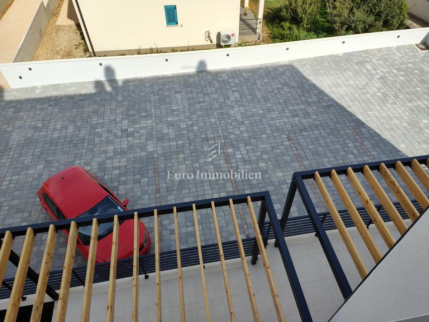 Apartma z vrtom, 100 metrov od morja, Mali Lošinj