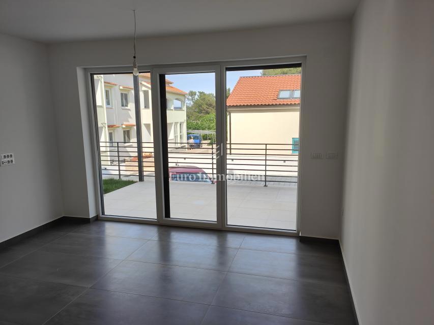 Apartma z vrtom, 100 metrov od morja, Mali Lošinj