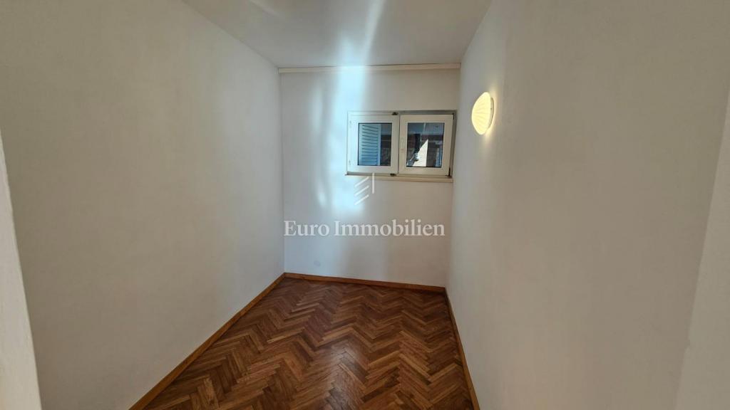 Hiša Novi Vinodolski na "Bribirski obali"