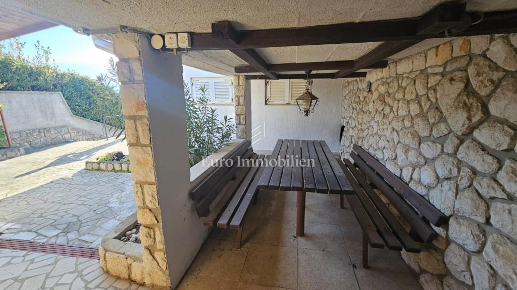 Hiša Novi Vinodolski na "Bribirski obali"