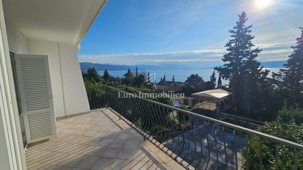 Hiša Novi Vinodolski na "Bribirski obali"