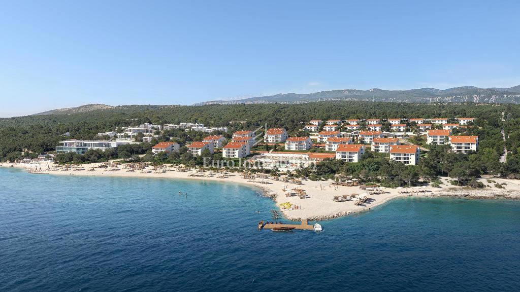 Novi Vinodolski - Prostoren penthouse, druga vrsta do morja