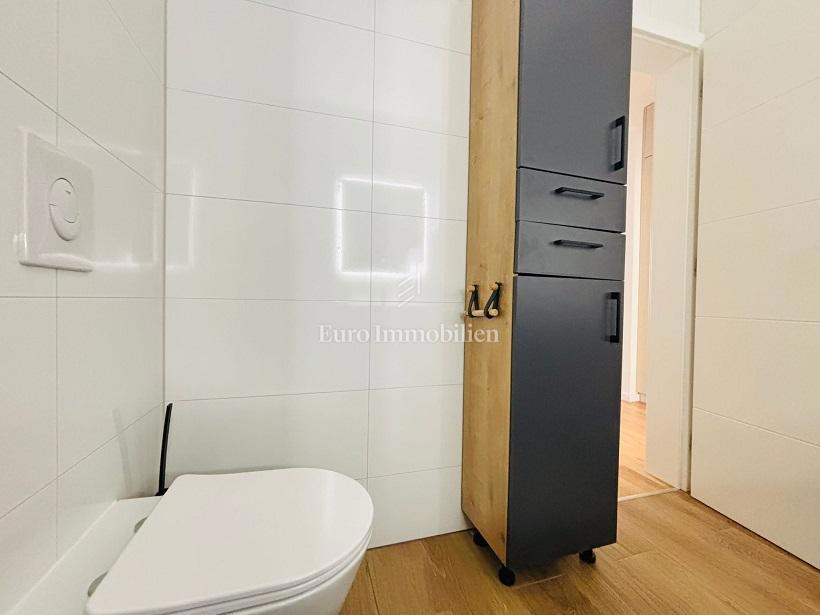 Novalja – Apartma v novogradnji s skupnim bazenom