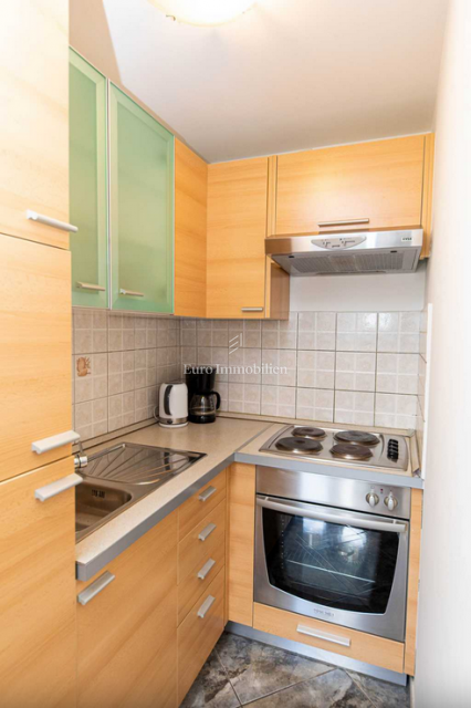 Hiša s tremi apartmaji na top lokaciji