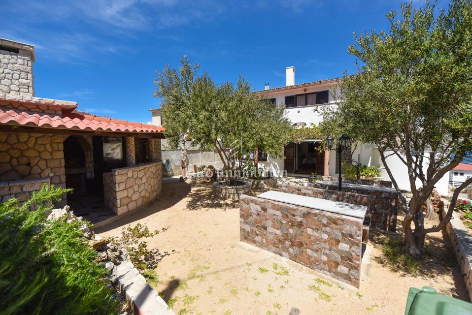 Apartmaj v hiši, 150 m od morja - Pag