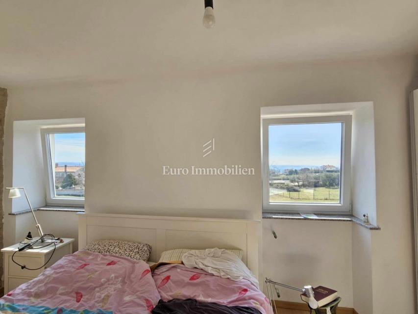 Obnovljena kamnita hiša z vrtom - okolica Poreča