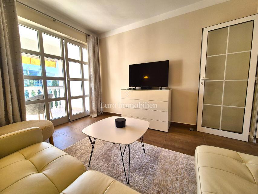 Malinska, opremljeno stanovanje z dvema spalnicama