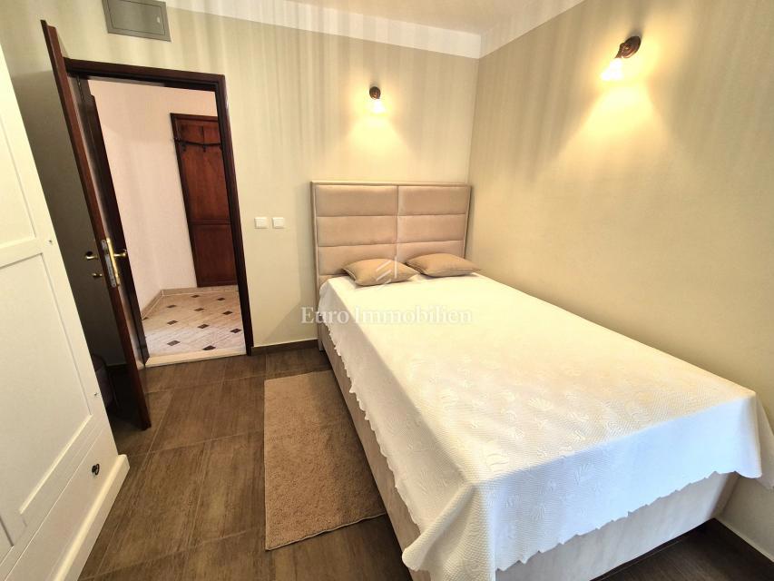 Malinska, opremljeno stanovanje z dvema spalnicama