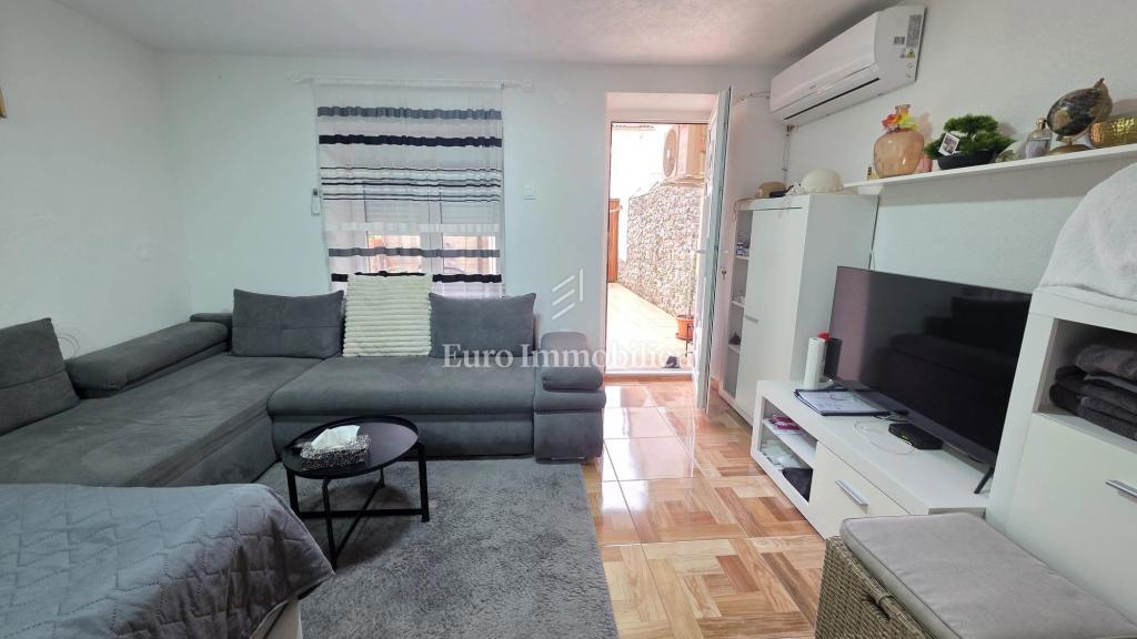 Hiša v središču mesta, 100 m od morja - Crikvenica