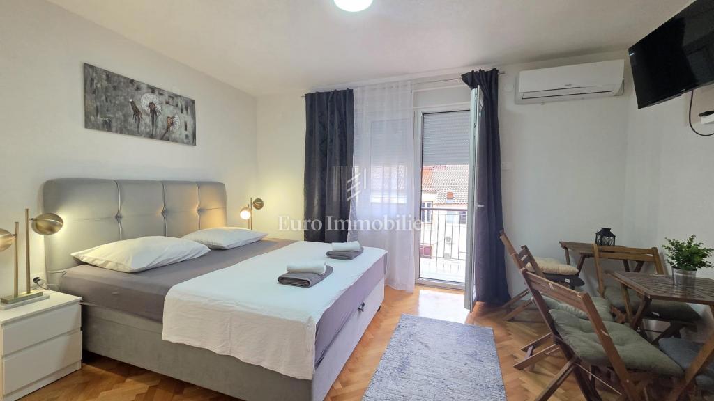 Hiša v središču mesta, 100 m od morja - Crikvenica