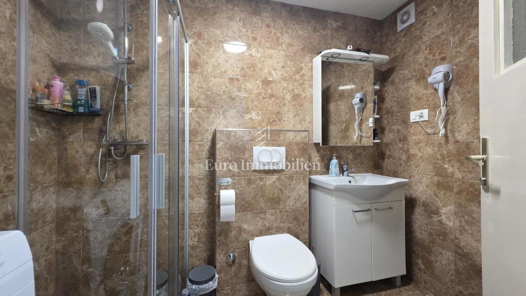 Hiša v središču mesta, 100 m od morja - Crikvenica