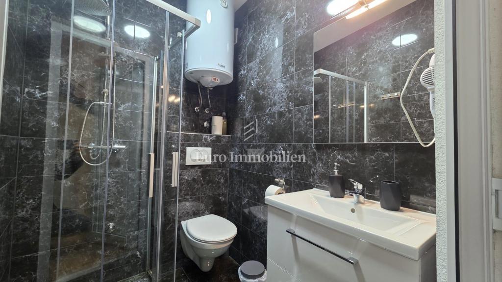 Hiša v središču mesta, 100 m od morja - Crikvenica