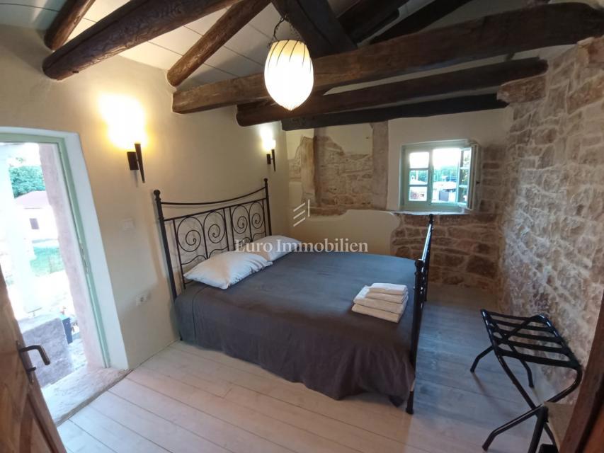 Očarljiva kamnita hiša v bližini Svetvinčenta