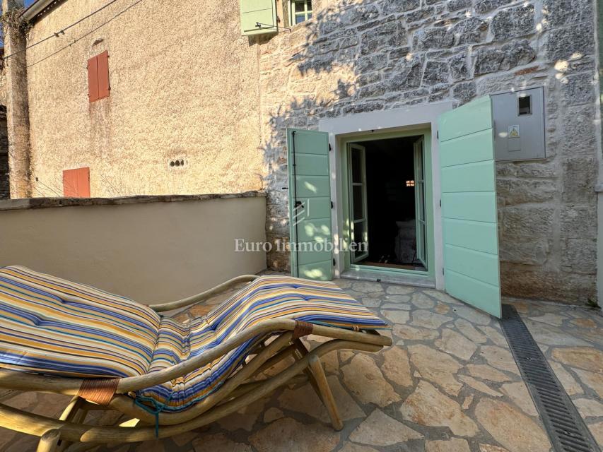 Očarljiva kamnita hiša v bližini Svetvinčenta