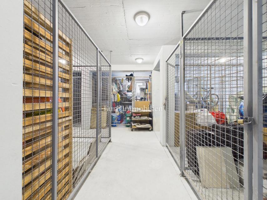 Lungomare pred vrati - stanovanje z garažo in dvigalom, Pula