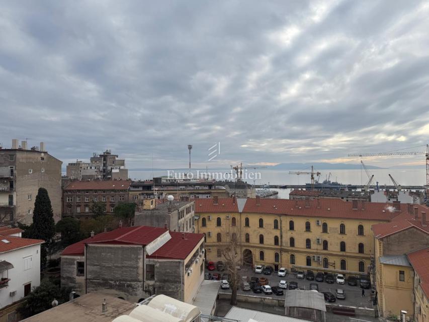Reka, staro mestno jedro - stanovanje z razgledom