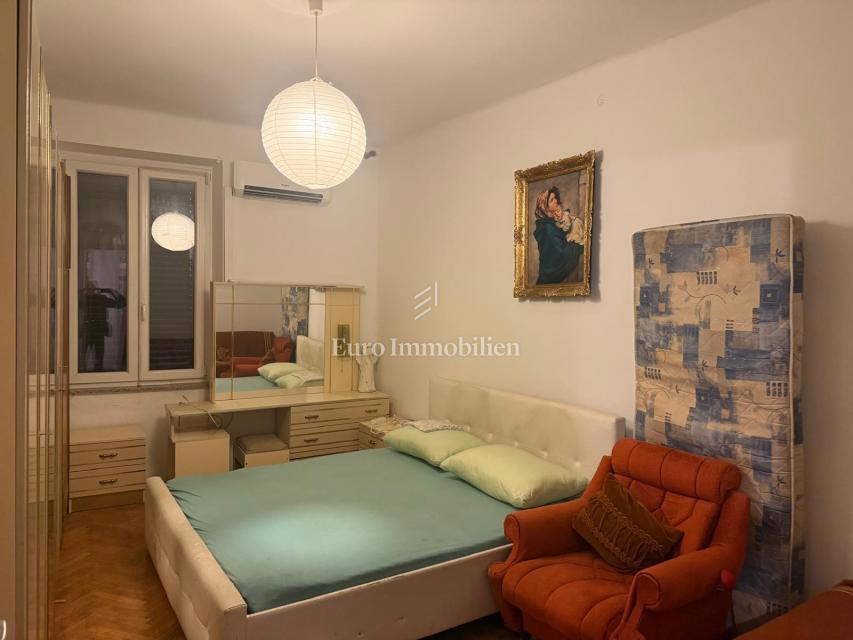 Reka, staro mestno jedro - stanovanje z razgledom