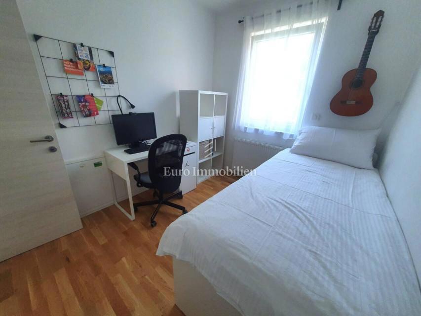 Turnić - Luksuzno stanovanje s teraso in pogledom na morje