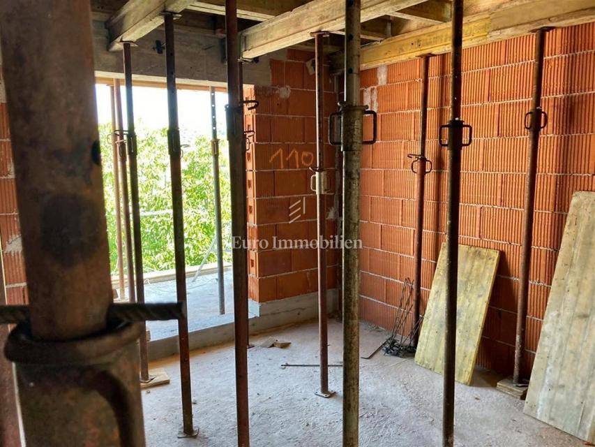 Dvosobno stanovanje v prvem nadstropju, novogradnja Tisno