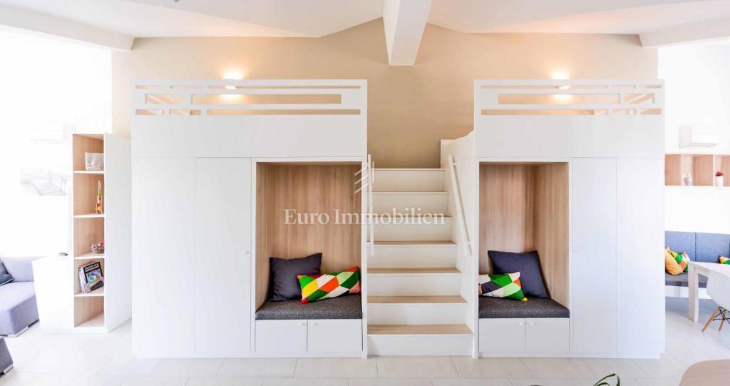 Čudovit apartma s pogledom na morje, Malinska - otok Krk