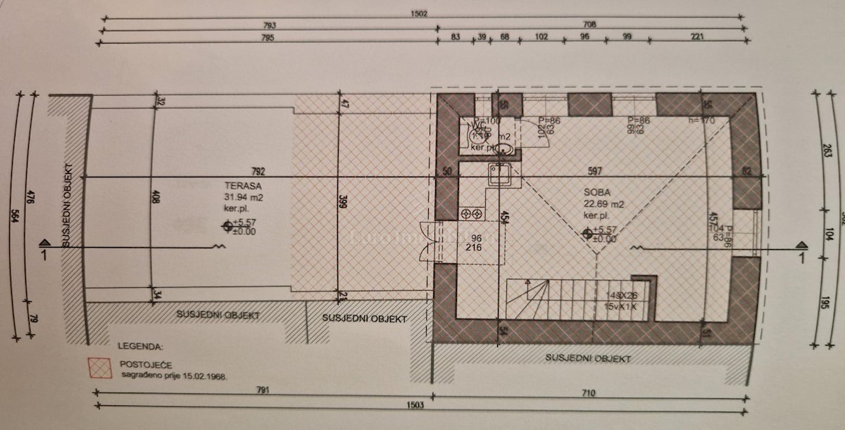 Pirovac - hiša z apartmajem in poslovnim prostorom