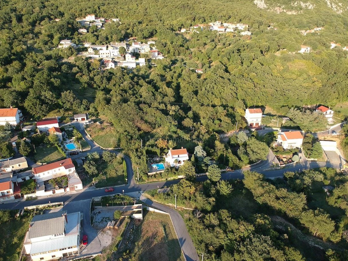 Bribir - hiša z bazenom in pogledom na morje