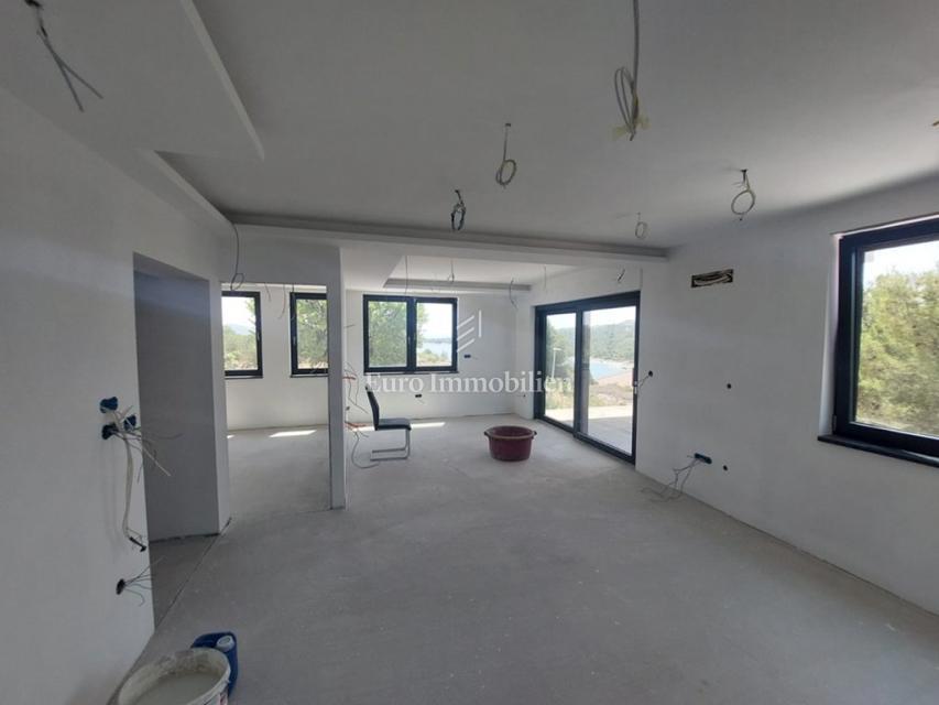 Moderna vila z bazenom in pogledom na morje - Jezera