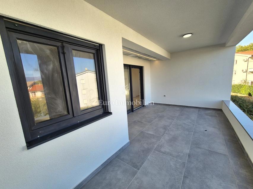 Novogradnja, apartma s čudovitim pogledom na morje -  zaliv Soline 