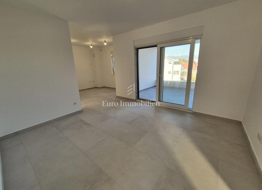 Novogradnja, apartma s čudovitim pogledom na morje -  zaliv Soline 