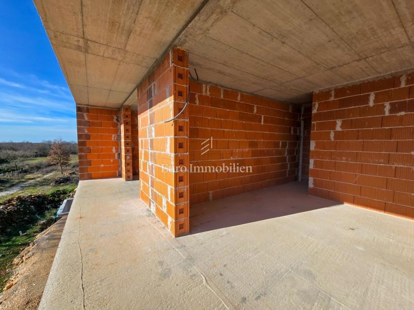 Okolica Poreča - vila z bazenom v izgradnji