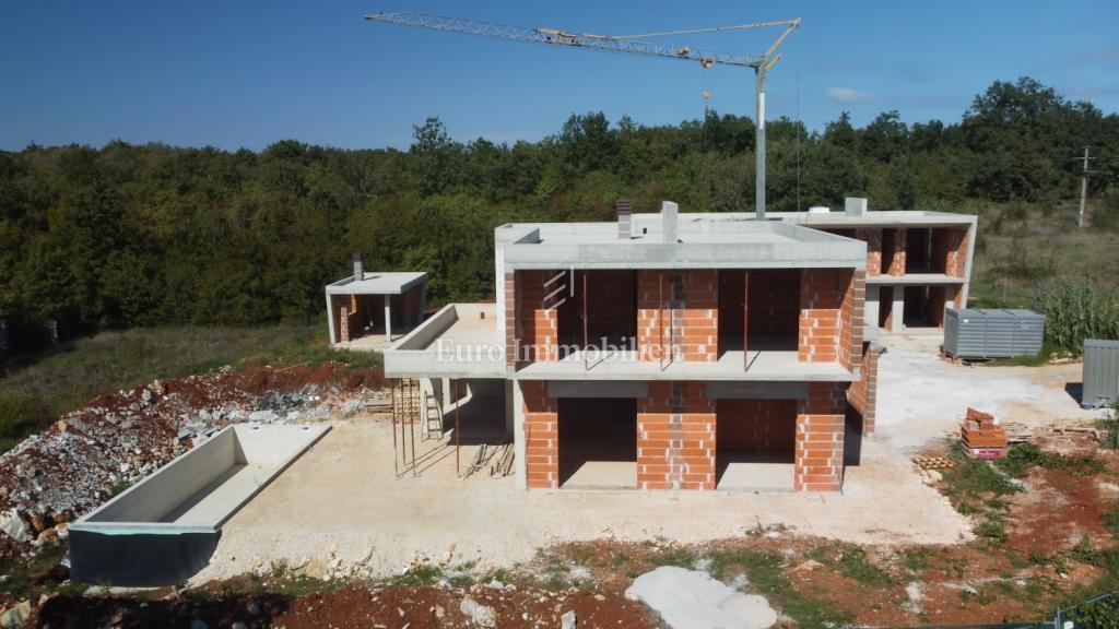 Okolica Poreča - vila z bazenom v izgradnji