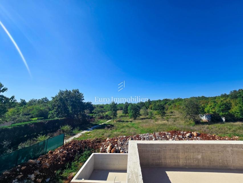 Okolica Poreča - vila z bazenom v izgradnji