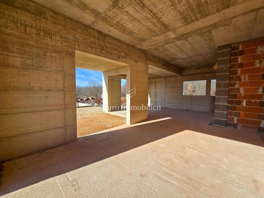 Okolica Poreča - vila z bazenom v izgradnji