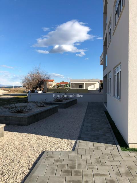 Opremljen apartma v prvi vrsti do morja - Vir