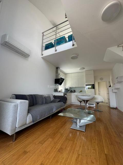 Povljana, Pag - apartma prva vrsta do morja