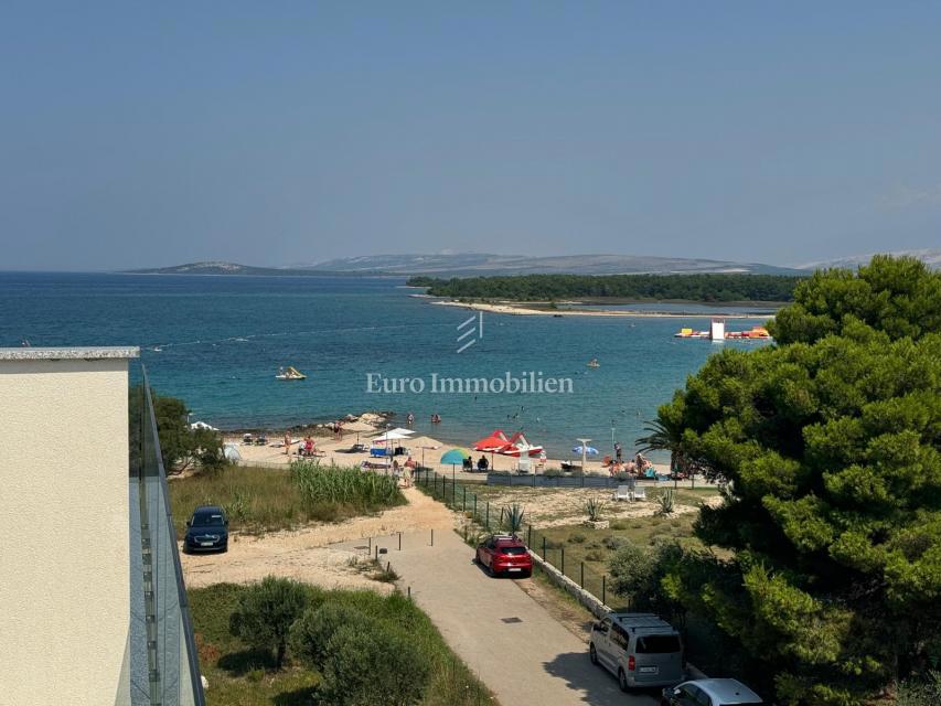 Povljana, Pag - apartma prva vrsta do morja