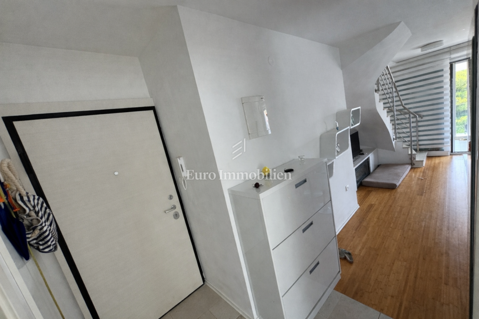 Povljana, Pag - apartma prva vrsta do morja